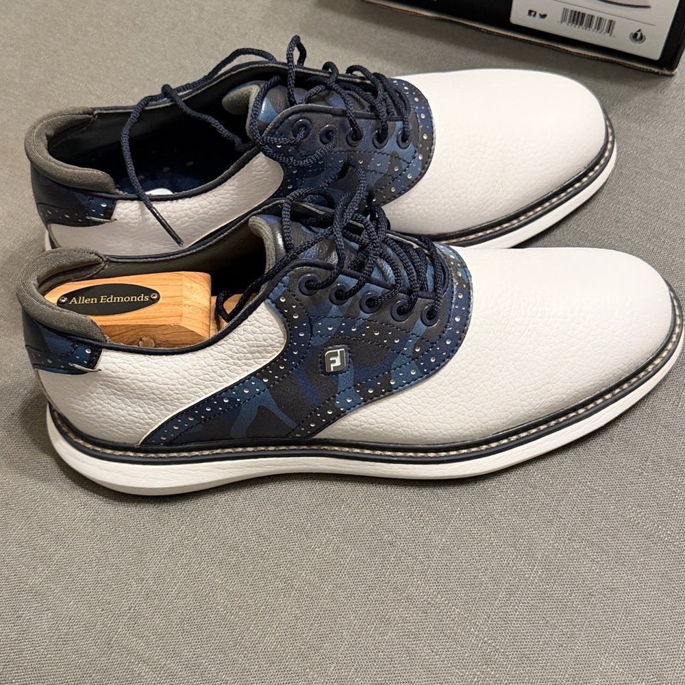 FootJoy Traditions Golf Shoes